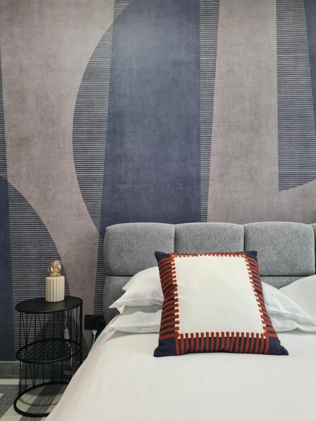 Serendipity Rooms - Navigli Милан Экстерьер фото